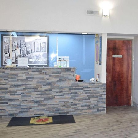 Super 8 By Wyndham Huntersville/Charlotte Area Екстер'єр фото