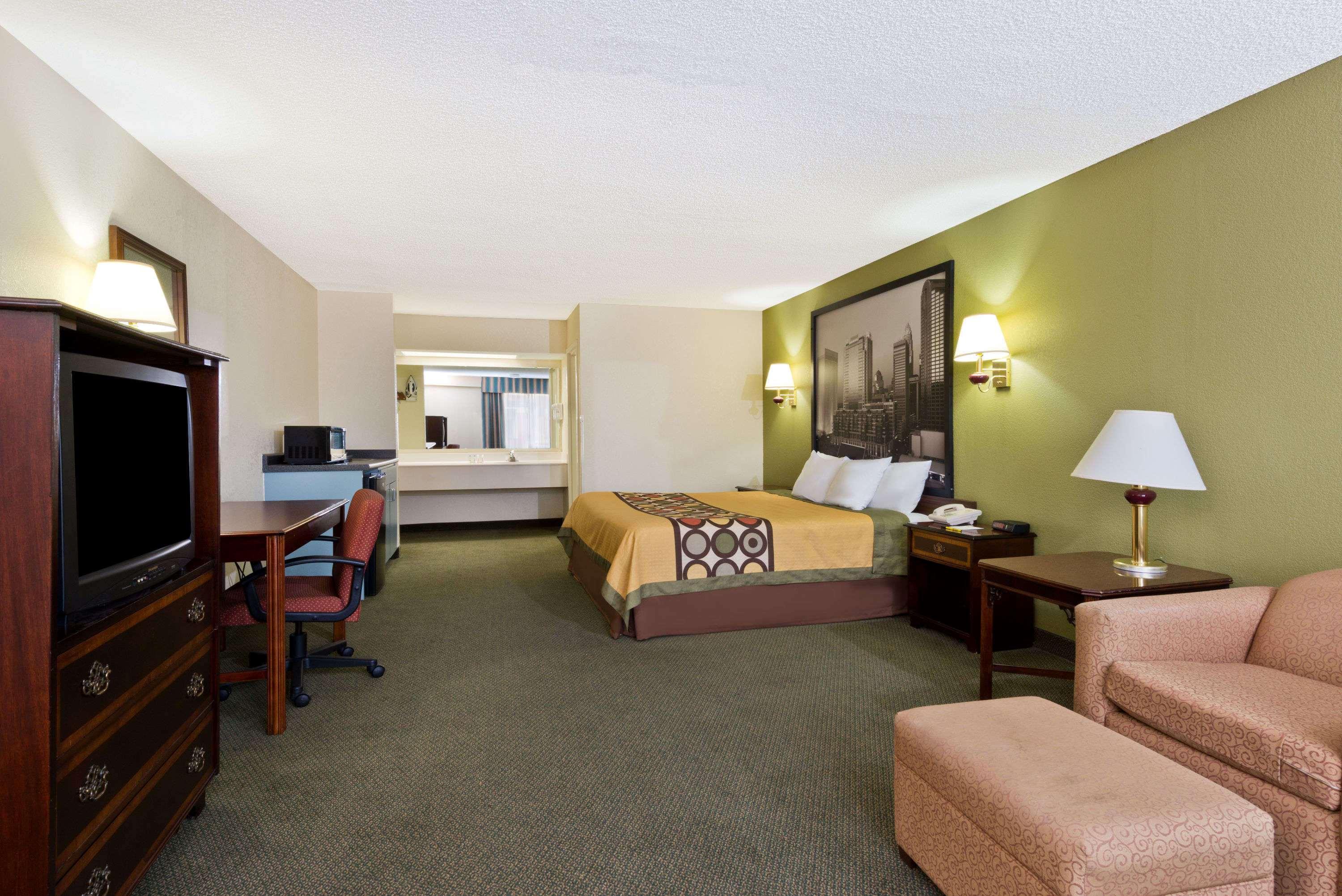 Super 8 By Wyndham Huntersville/Charlotte Area Екстер'єр фото